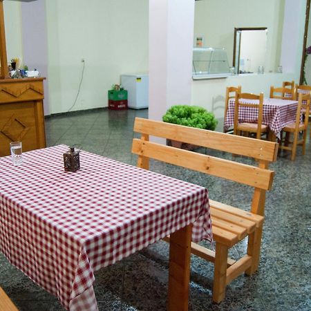 Let Rooms Lukova מראה חיצוני תמונה