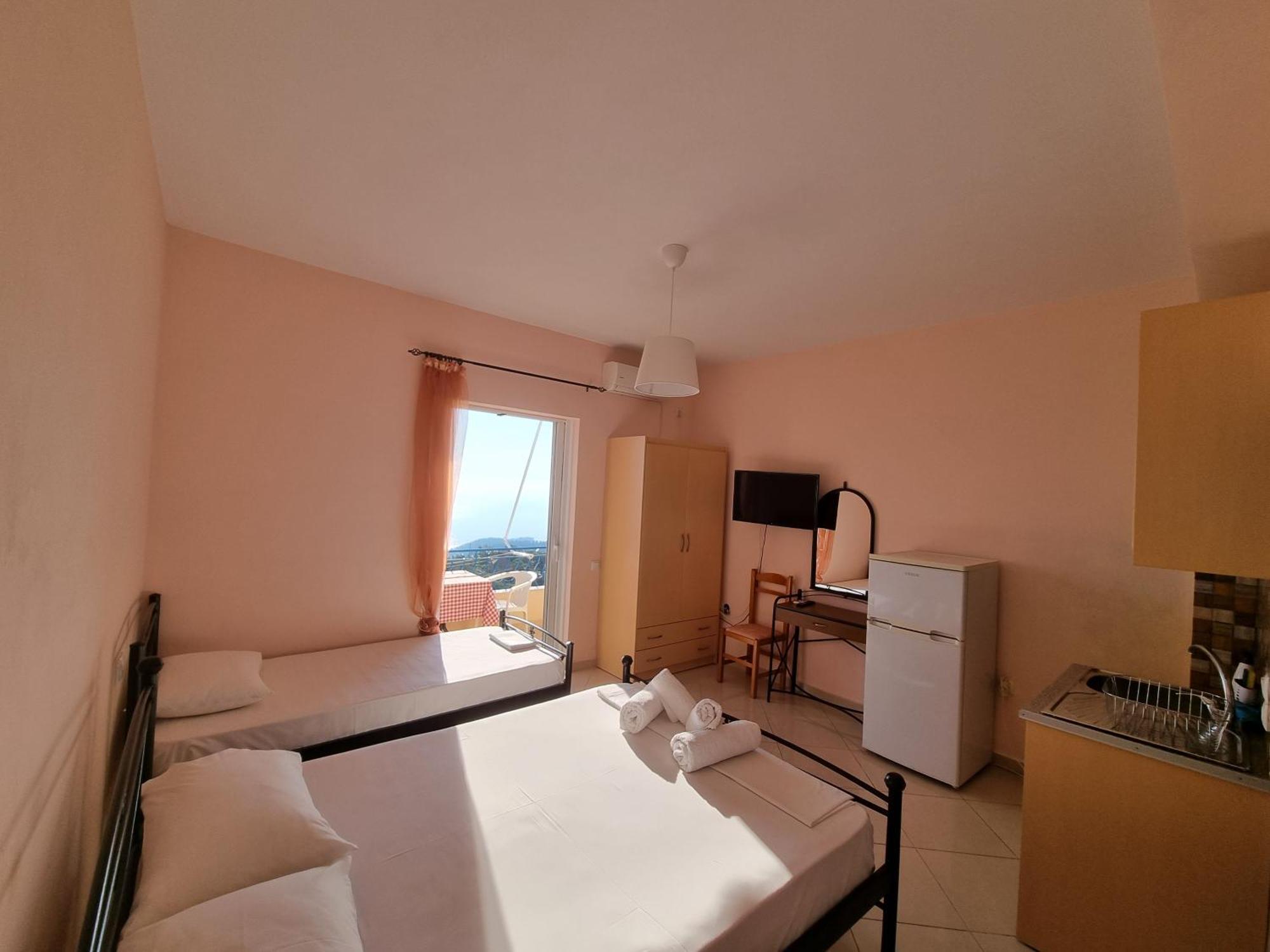 Let Rooms Lukova מראה חיצוני תמונה