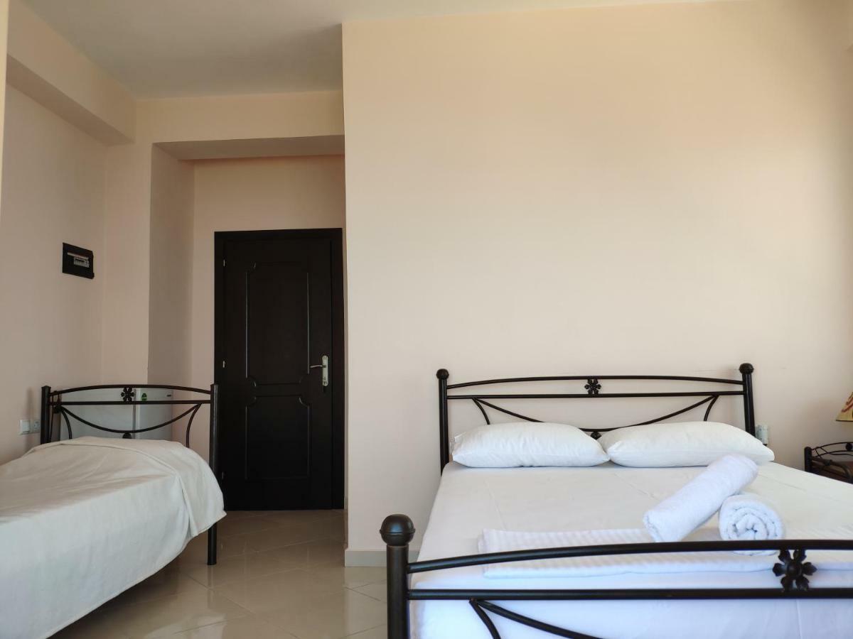 Let Rooms Lukova מראה חיצוני תמונה